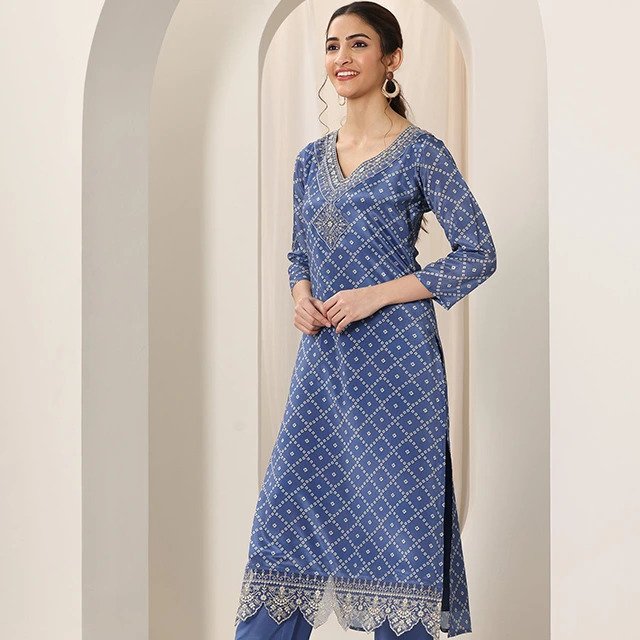 Graceful Blue Embroidered Pakistani Party Suit