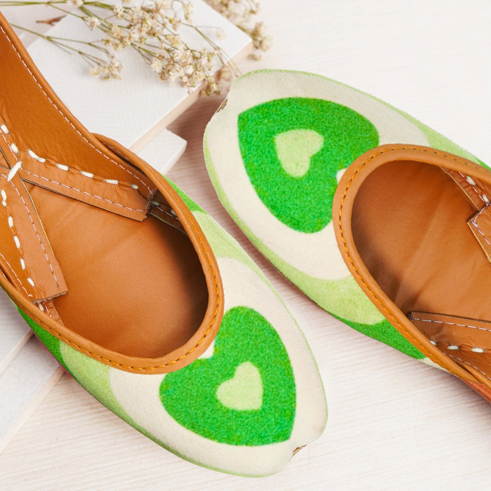 Green Heart Charm Khussa