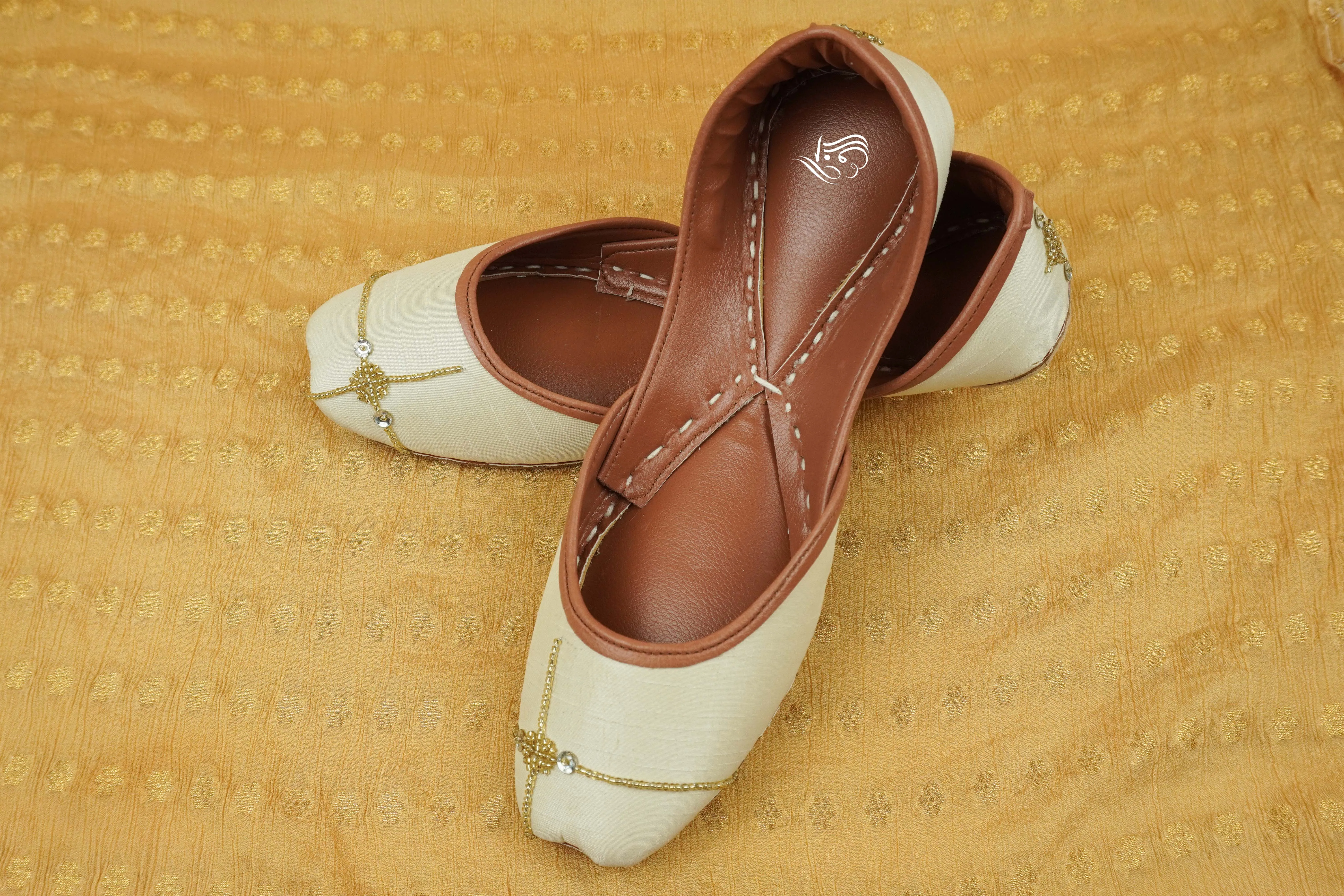 Naqsh-e-Nazakat Ivory Elegance