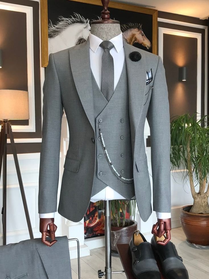 Men’s Grey Slim-Fit Three-Piece Suit