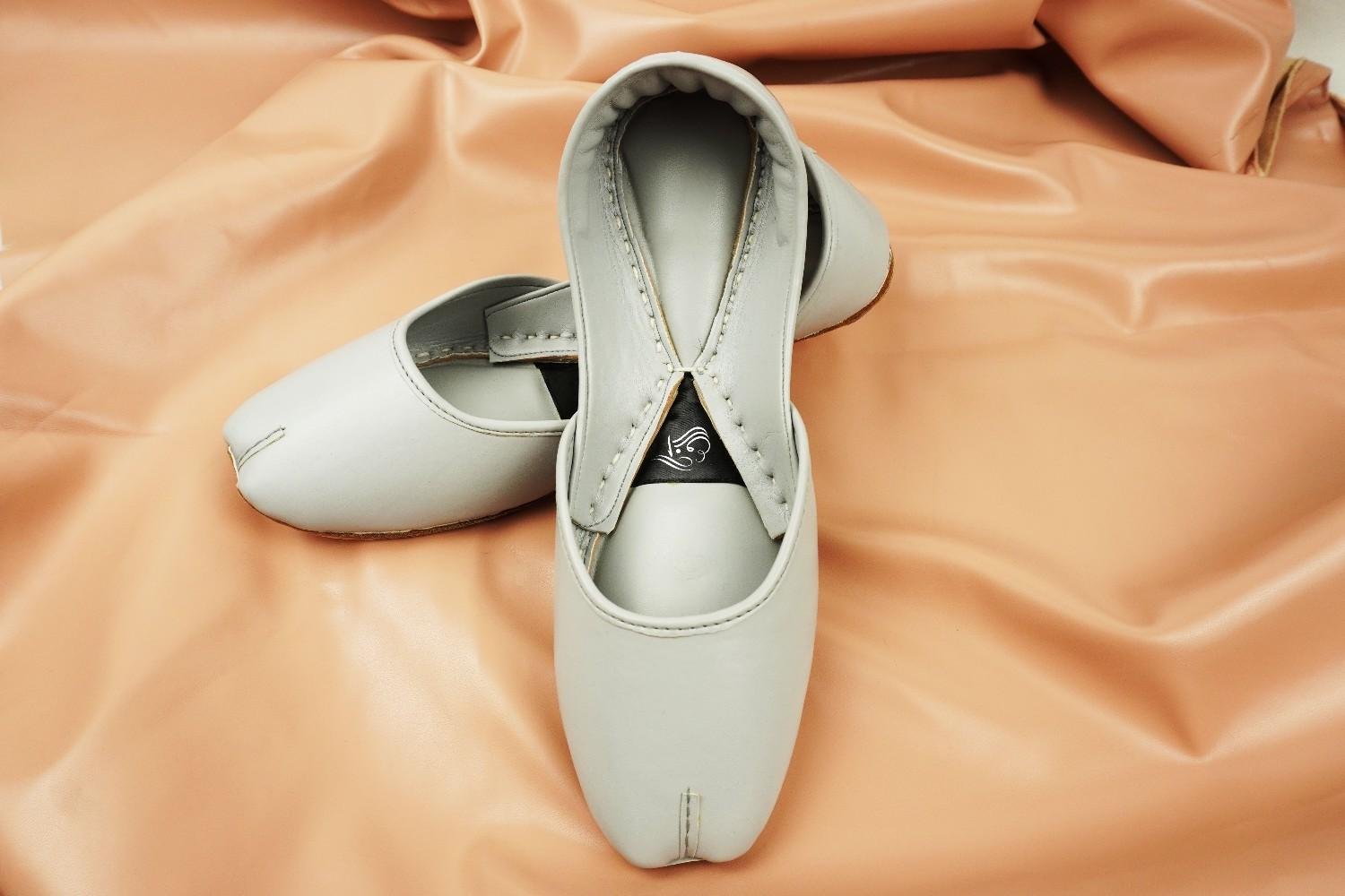 Elegant Gray Leather Khussa