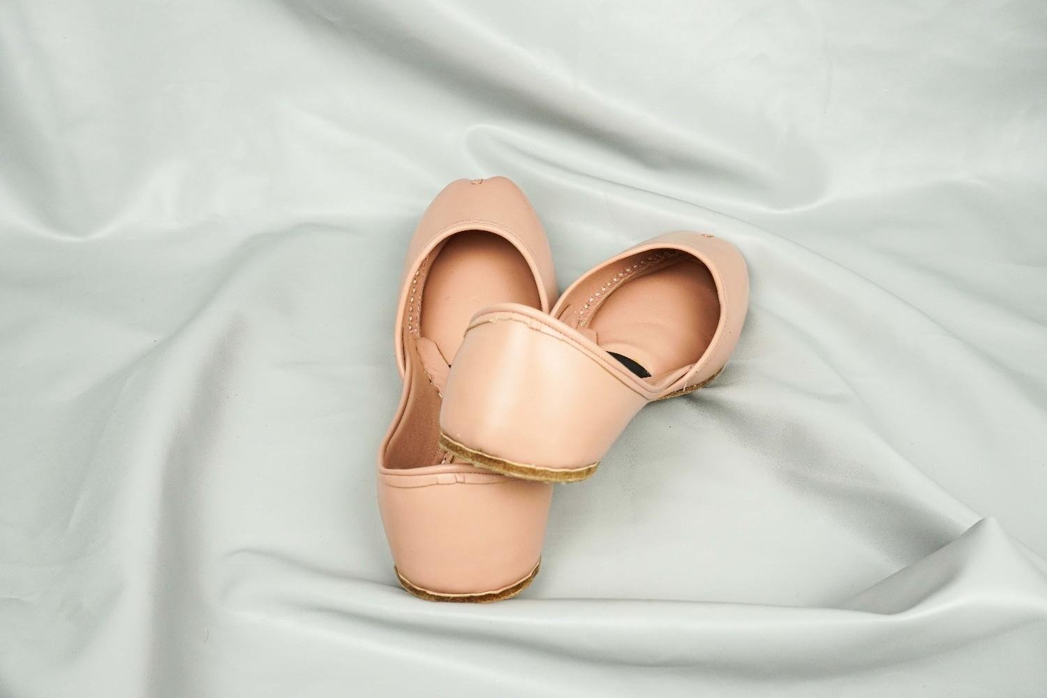 Elegant Pink Leather Khussa