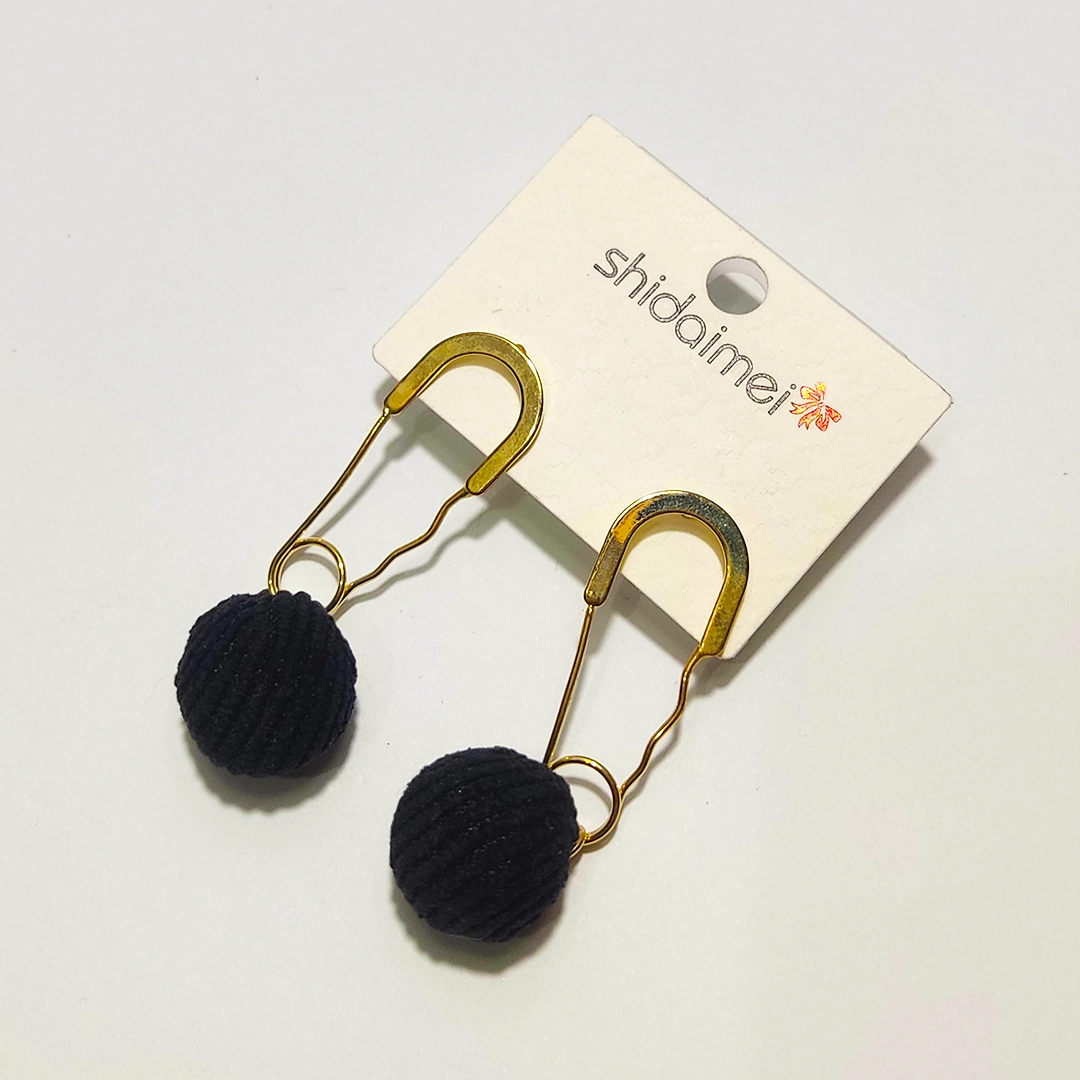 Golden Arch Black Knit Ball Earrings